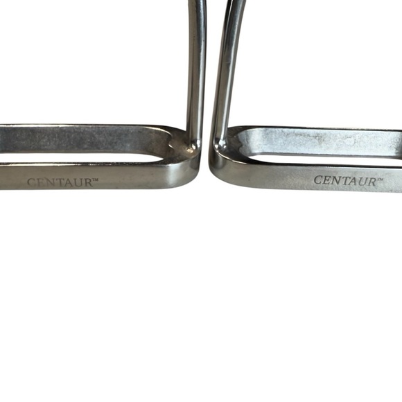 Centaur Traditional Fillis Stirrups Irons Silver White Stirrup Pads Size 4 1/2 - Picture 8 of 9